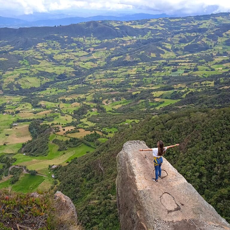 Caminata Piedra Colgada de Susa y Laguna de Fúquene