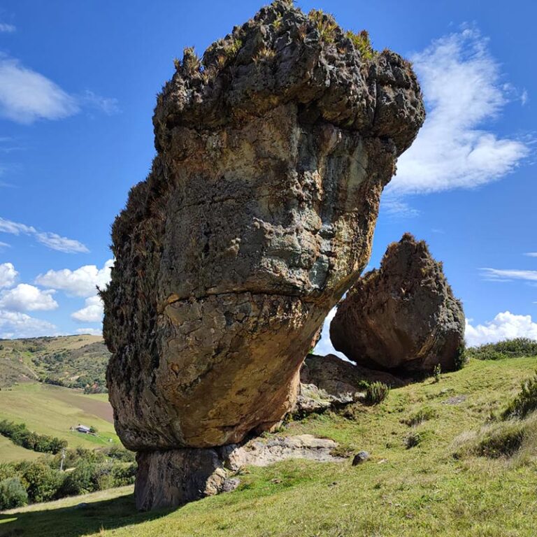 caminata-monolitos-de-suesca-1